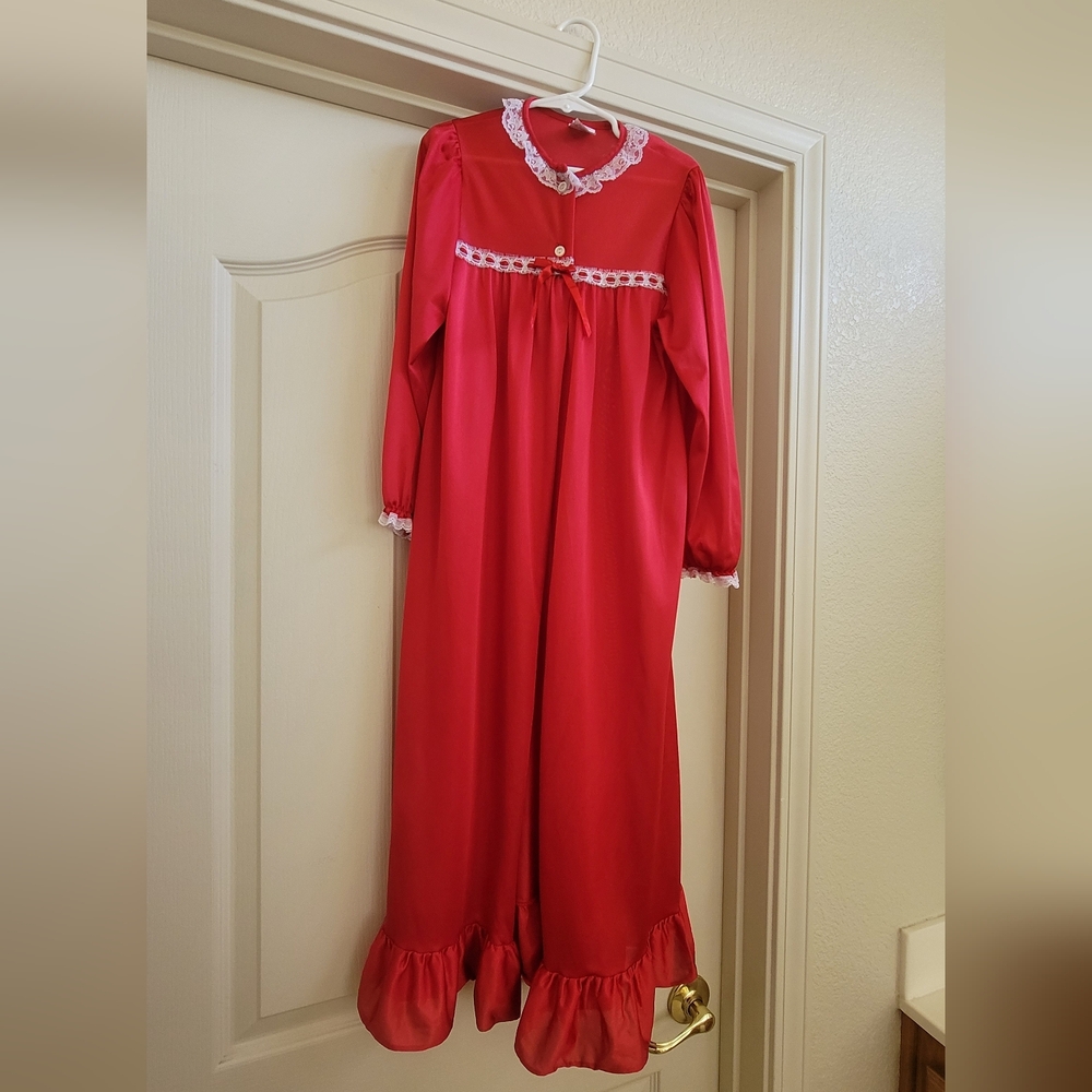 Vintage girl pajama dress